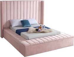 Joanne King Bed In Pink Velvet by Meridian Furniture