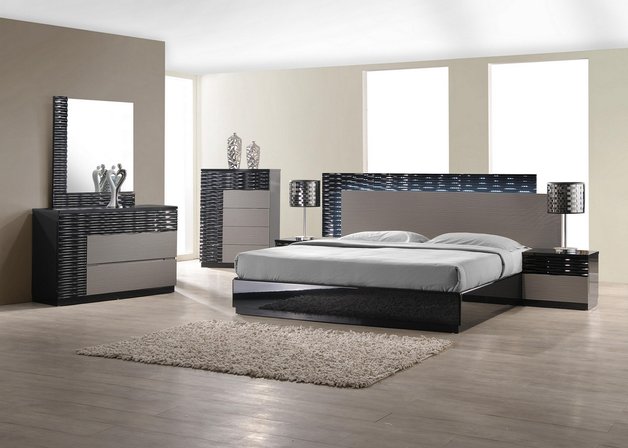 Tyler Queen Size Bed by J&M FURNITURE