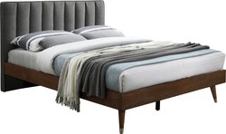 Wesley Queen Bed In Grey Linen Fabric by Meridian Furniture